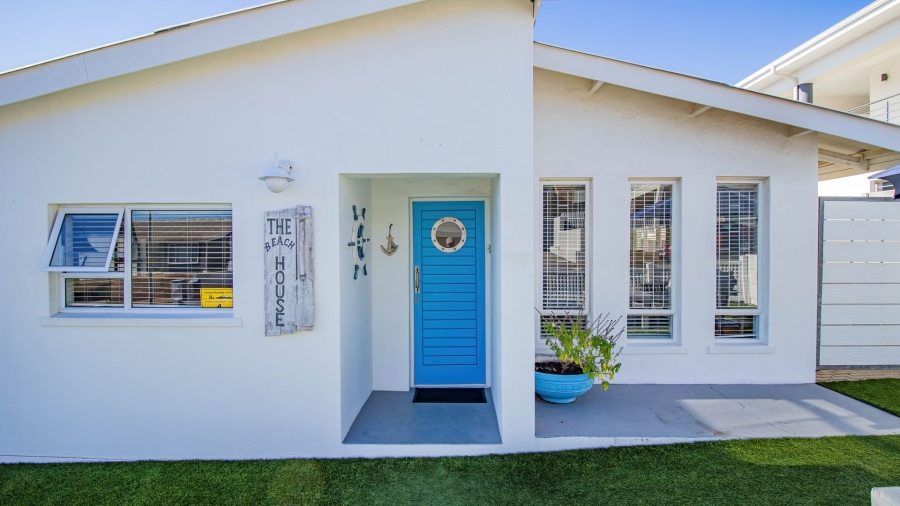 4 Bedroom Property for Sale in Yzerfontein Western Cape